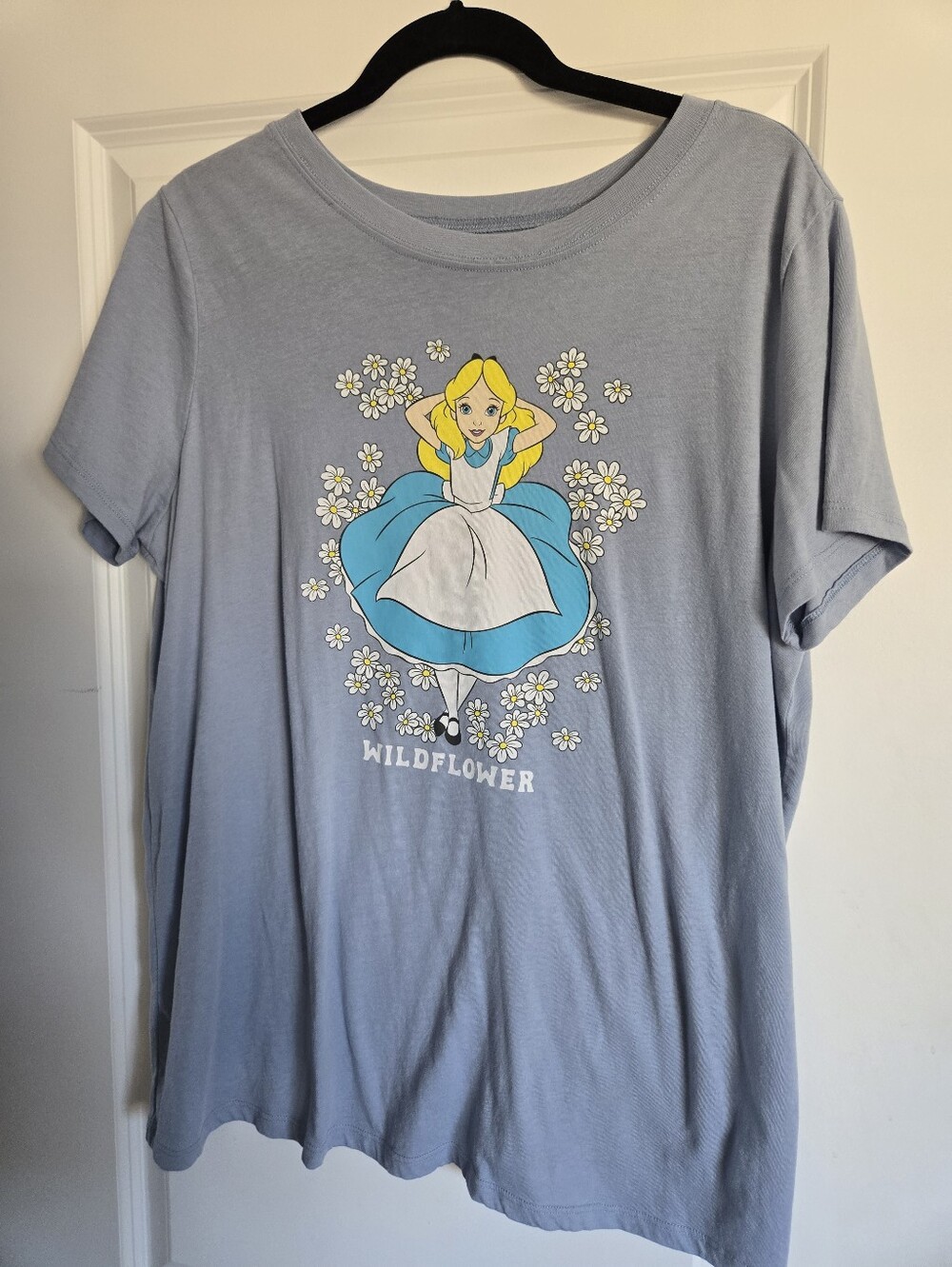 Torrid Alice in Wonderland Classic Cotton Crew Tee Size 1